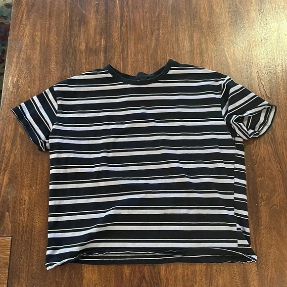 Dazy women’s striped‎ tee shirt small oversized worn once - Picture 1 of 2